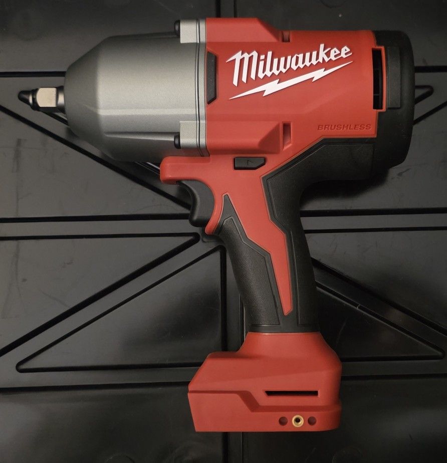 1/2" M18 Brushless Milwaukee  Impact Wrench 
