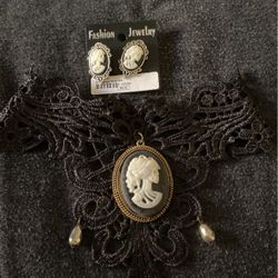 Set of Skull jewelry 