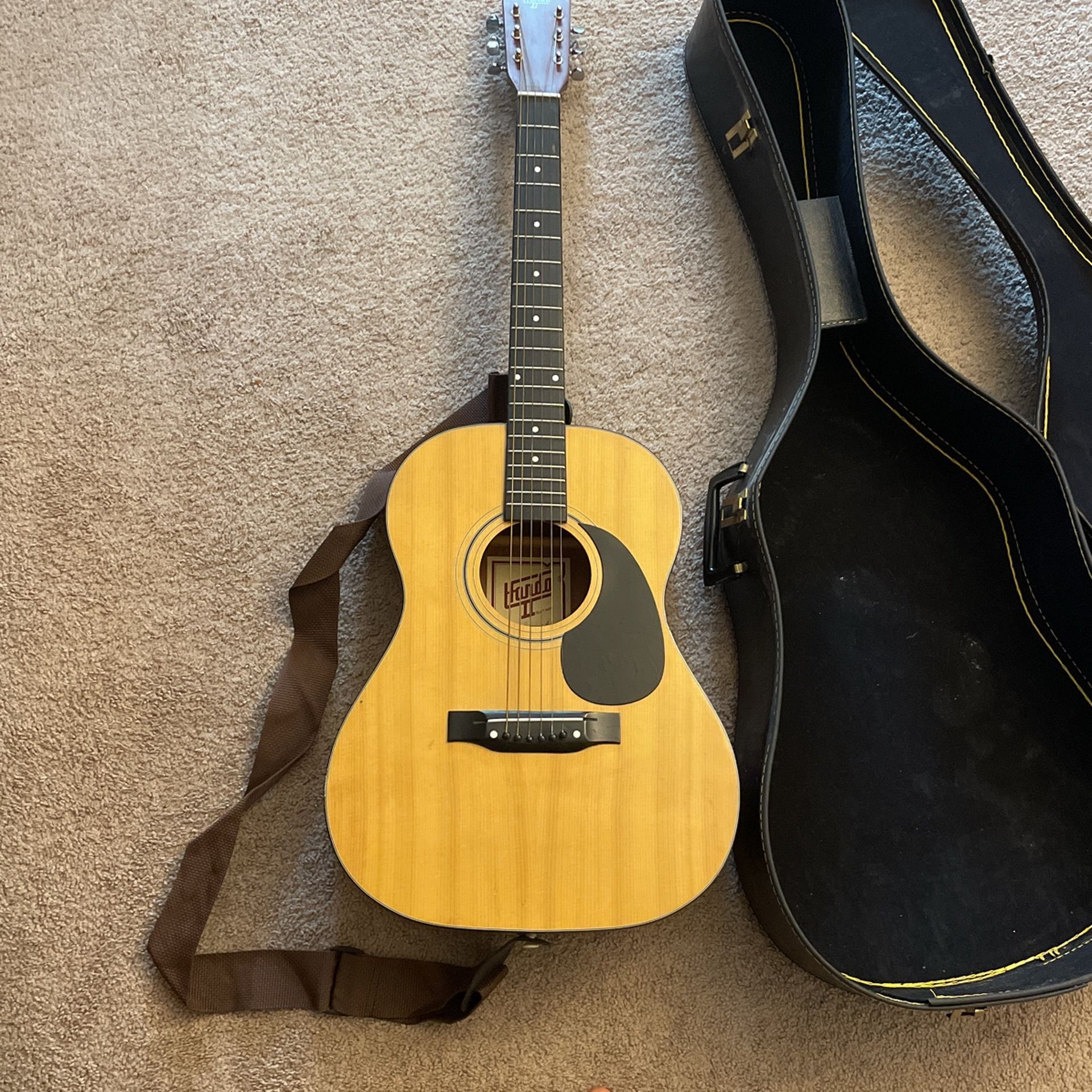 Hondo Beginner Guitar