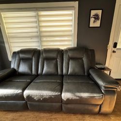 🛋 Leather Couch – Charcoal, Recliner + USB Port 🛋