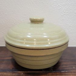 Monmouth Potterty Vintage Casserole Dish