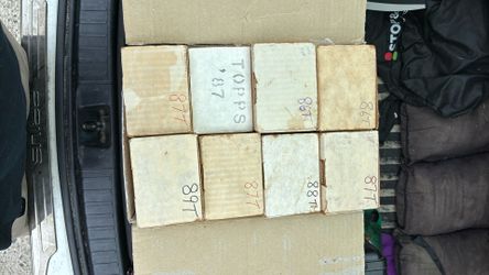 8x Total: 2x 1986; 4x 1987, 1x 1988, 1x 1989 Topps Complete Set lot NM-Mint many rookies, Hallof Famers and Stars. Sold as a lot.