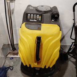 Carpet extractor