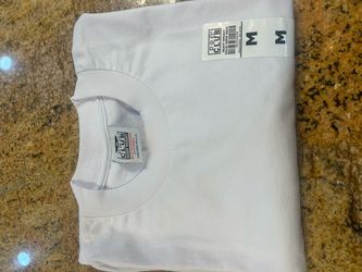 T-shirt’s brand new originals pro club white colors s’all sizes S- to medium only