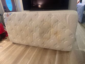 Twin mattress