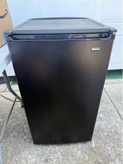 Kenmore minifridge, great condition  - OBO
