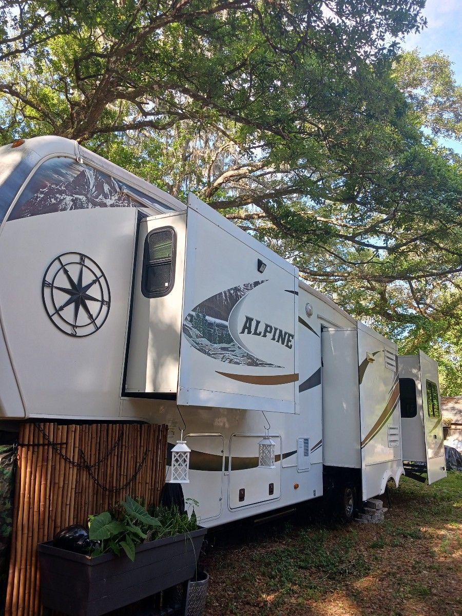 2012 Alpine Keystone 3500RE Keystone