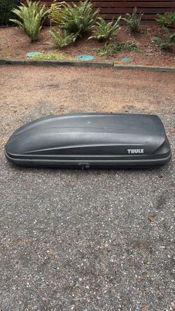 Thule Ascent 1600 Rooftop Cargo Box