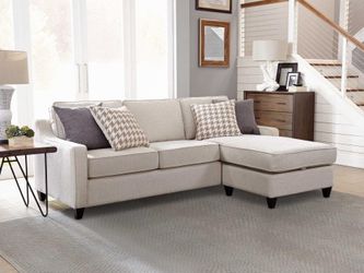 Brand New Sectional Sofa with Pillows / Sofa Seccional con Cojines Nuevo a Estrenar en Su caja 📦