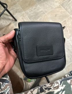 COACH CROSSBODY PEBBLED LEATHER BAG