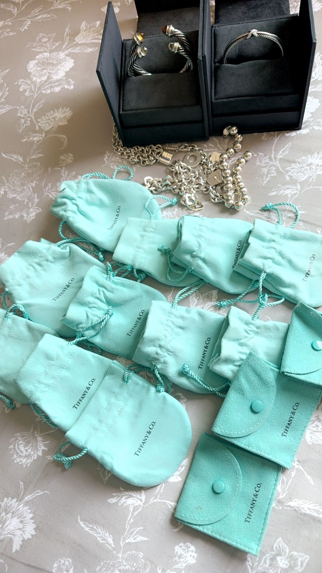 Tiffany Bags !! 27”