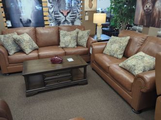 LEATHER COUCH AND LOVESEAT SET NEW