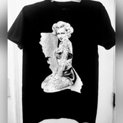 Ring Of Fire Marilyn Monroe Tee-Shirt 