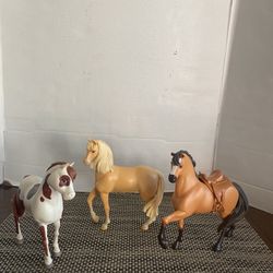 DreamWorks Spirit Riding Free 7-Inch Horse - Spirit and Chica Linda, and Boomerang   Excellent condition