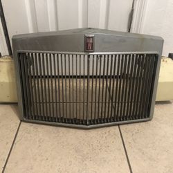 Ford D3LB-8A405 Front Grill