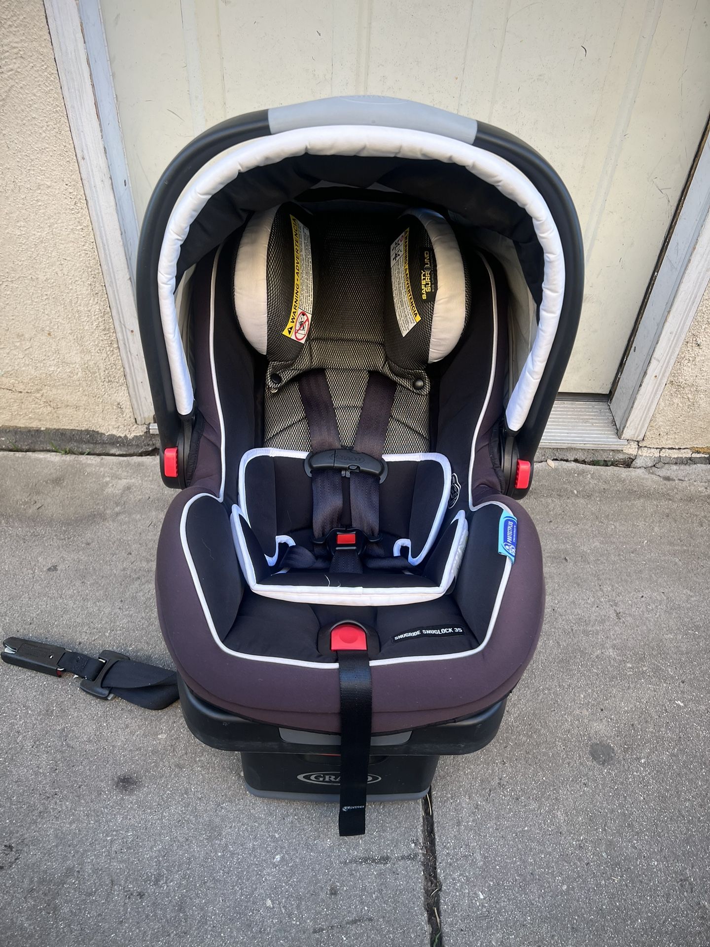 GRACO SNUGRIDE SNUGLOCK 35