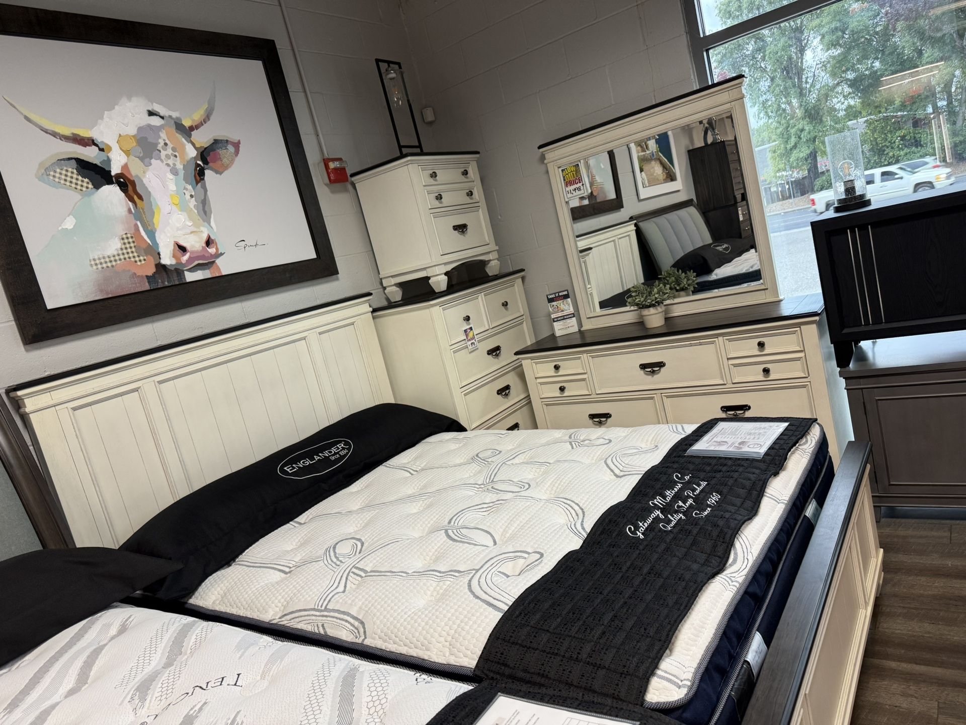 4pc Queen Bedroom Set