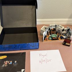 Lego Seinfeld Set 21328