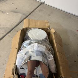 Large Truck Hubs Caps