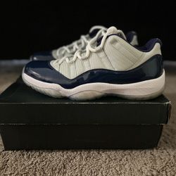 Jordan 11 Retro Low “ Georgetown “