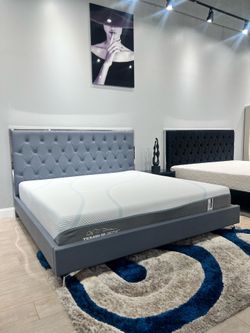 Bed frame // mattress not included