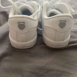 **kswiss Boys Size 9..5
