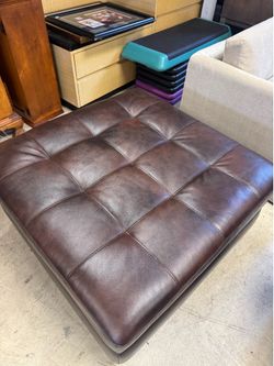 Beautiful brown ottoman - 35” x 35”