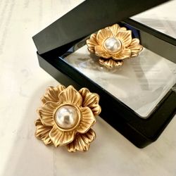 Stud Earrings