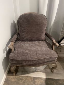 2 chairs like New