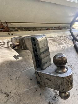 B&W Adjustable Drop Hitch (Heavy-Duty)