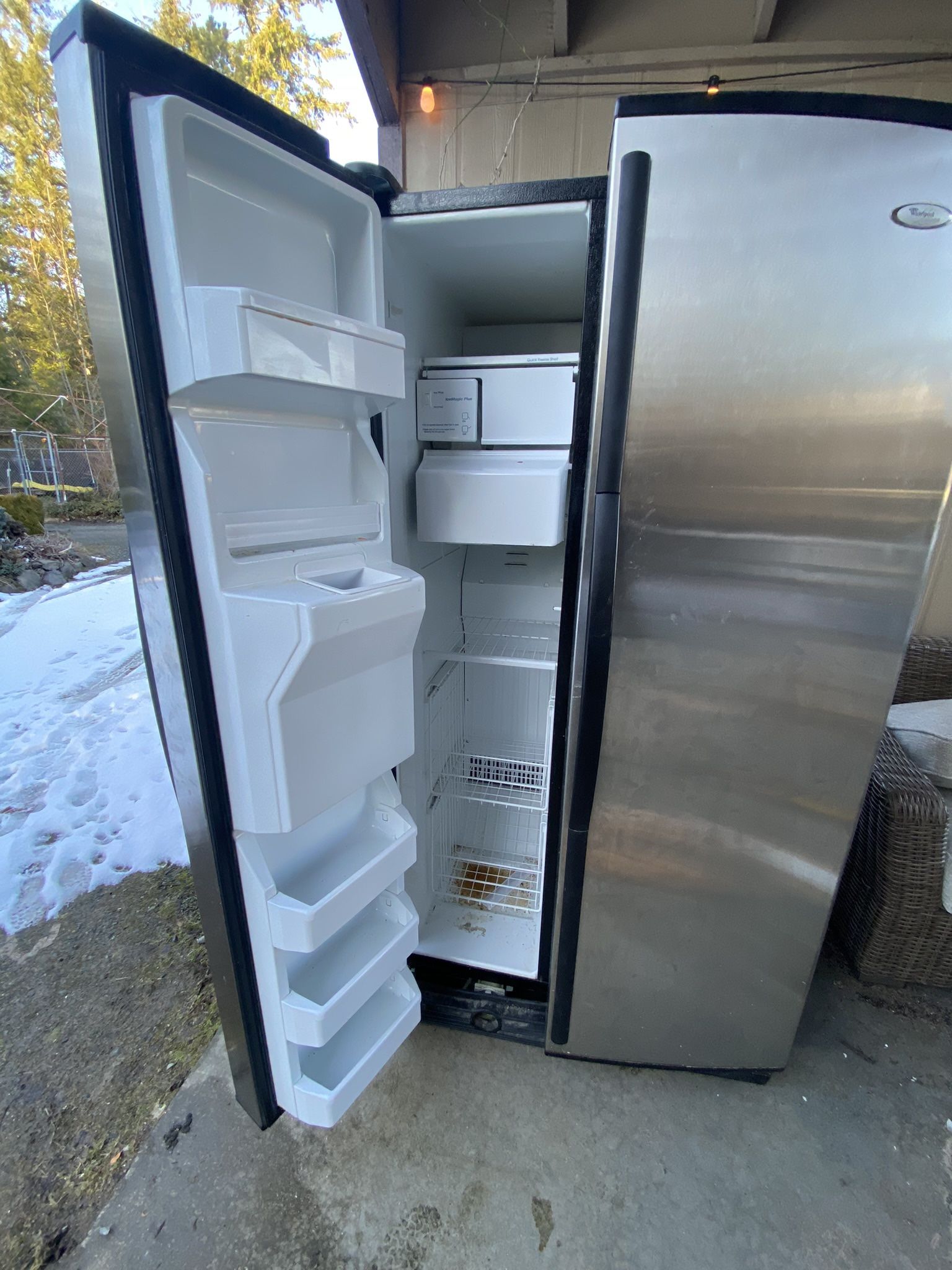 Refrigerator