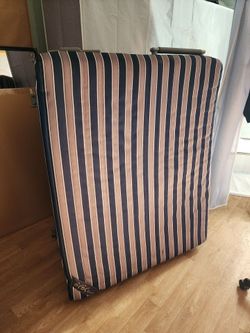 Foldable bed