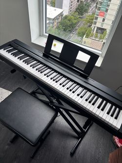 Yamaha P71 (P-45) Digital Piano Keyboard