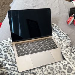 MacBook Pro 13 Touch Bar