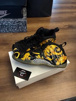 Nike Foamposite supreme black Sz 8.5