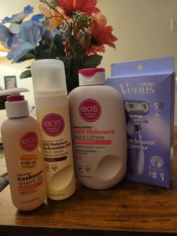 EOS Shave & Lotion Bundle with Gillette Venus Razor