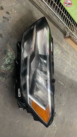 2019 - 2024 VW Jetta Headlight OEM