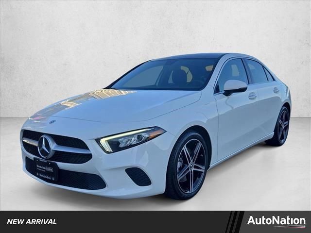 2022 Mercedes-Benz A 220