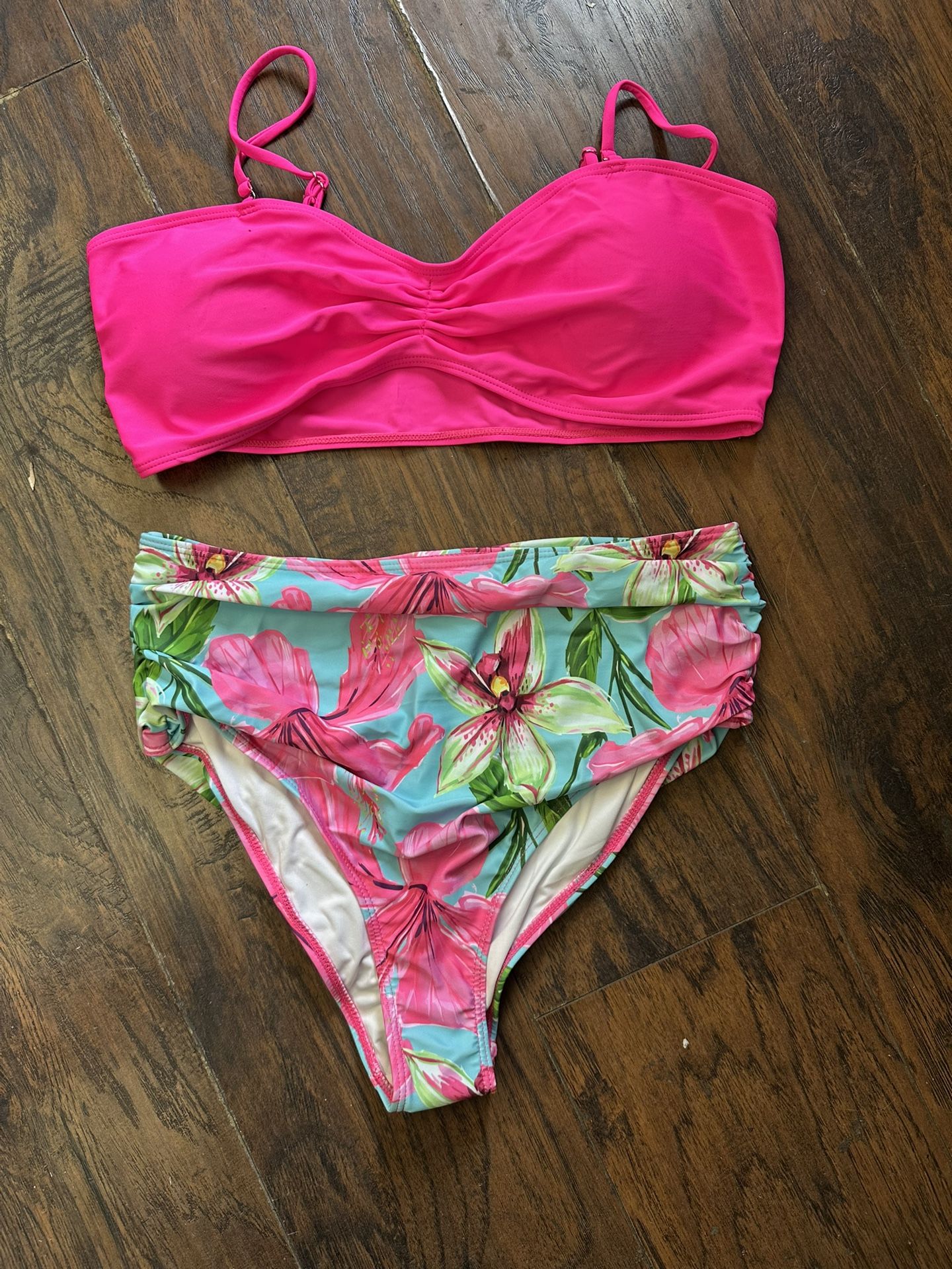 Beautiful 2piece Bikini Size XL