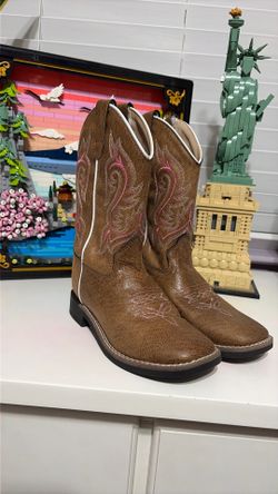 Girls boots