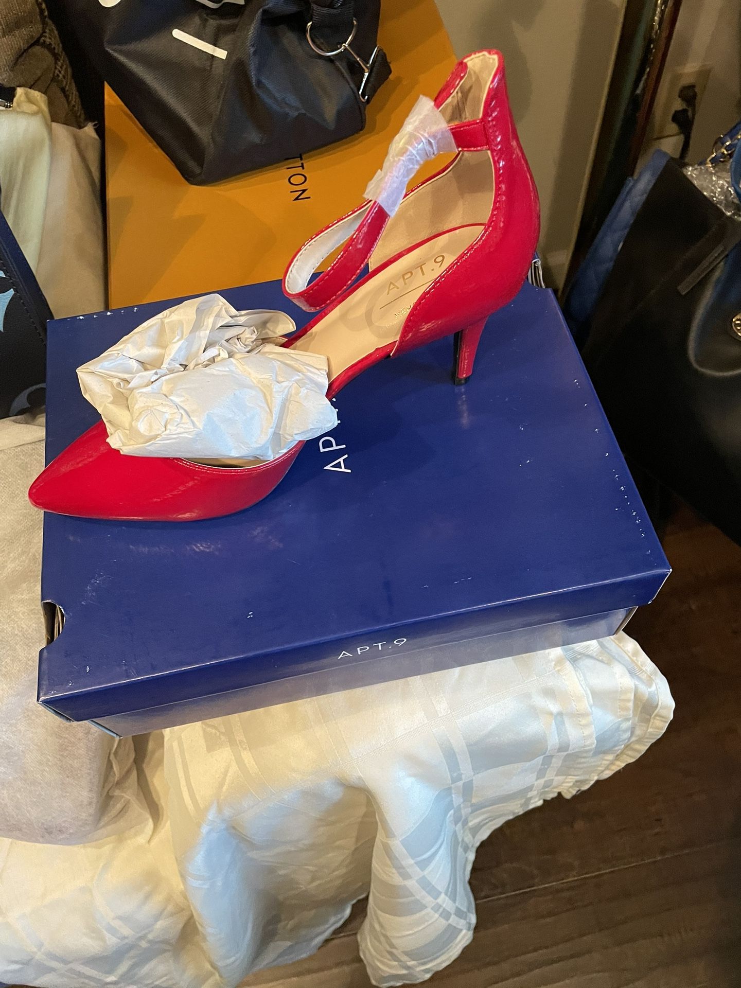 Ladies Heels Size 9.5 In 10