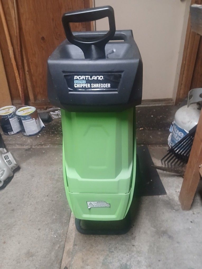 PORTLAND 14 Amp Corded Electric Chipper Shredder