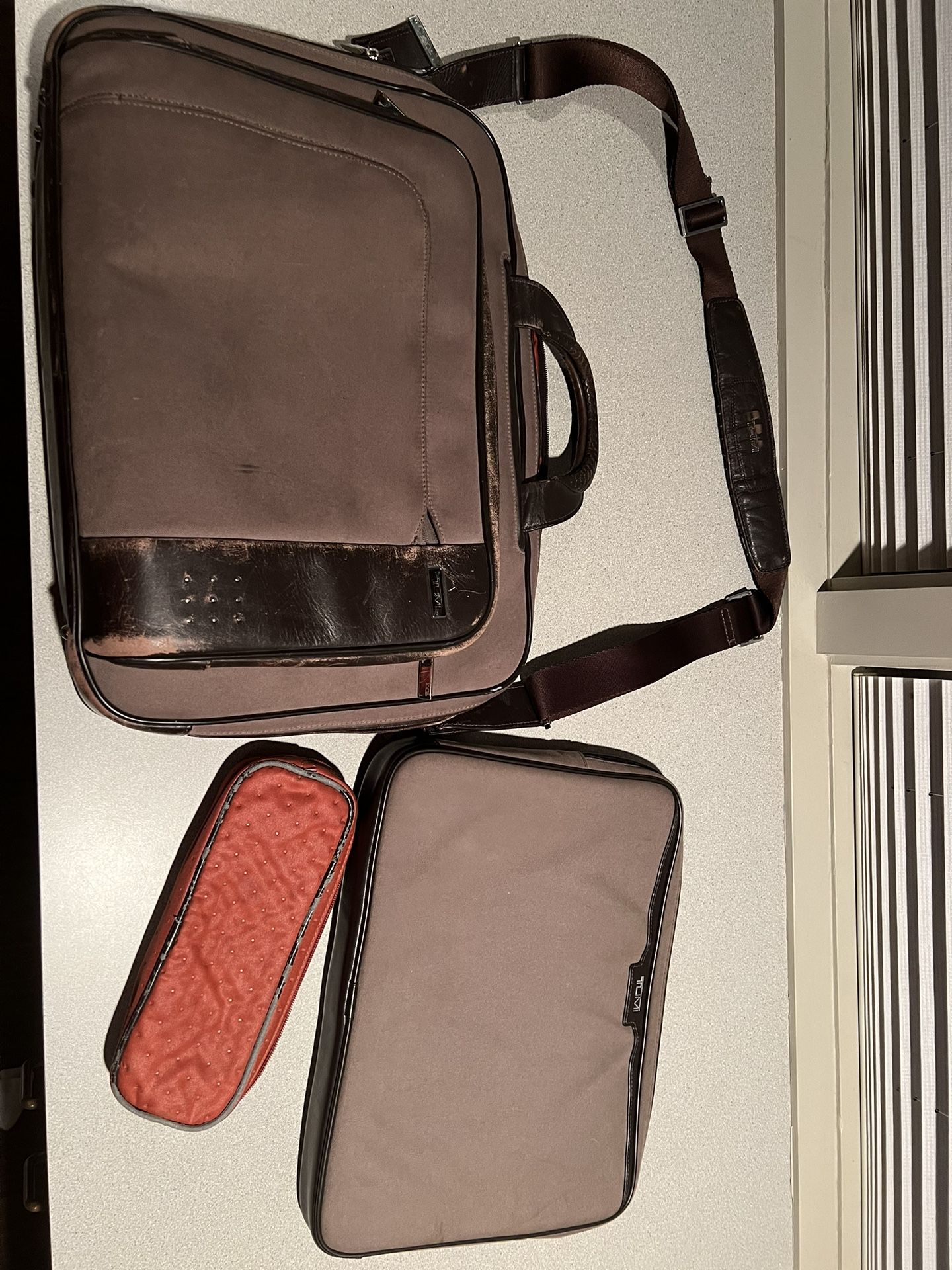 Vintage Tumi Laptop Bag Briefcase Shoulder Bag Brown Leather