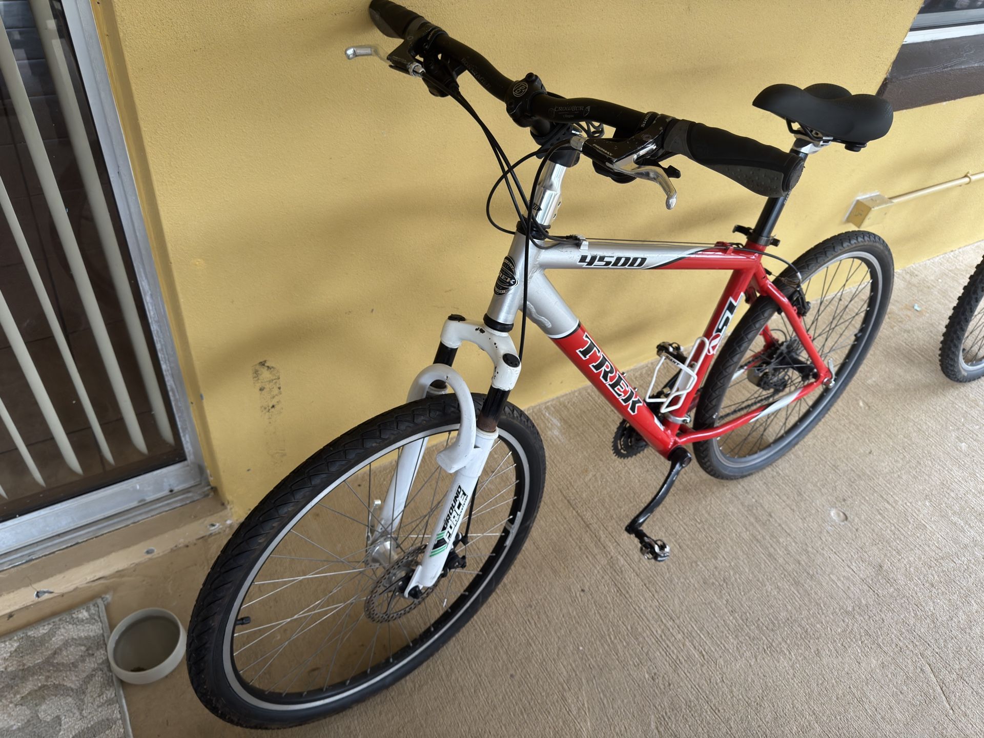 Trek 4500 Series