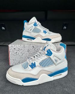Jordan 4 Military Blue - Size 6Y (PreOwned)
