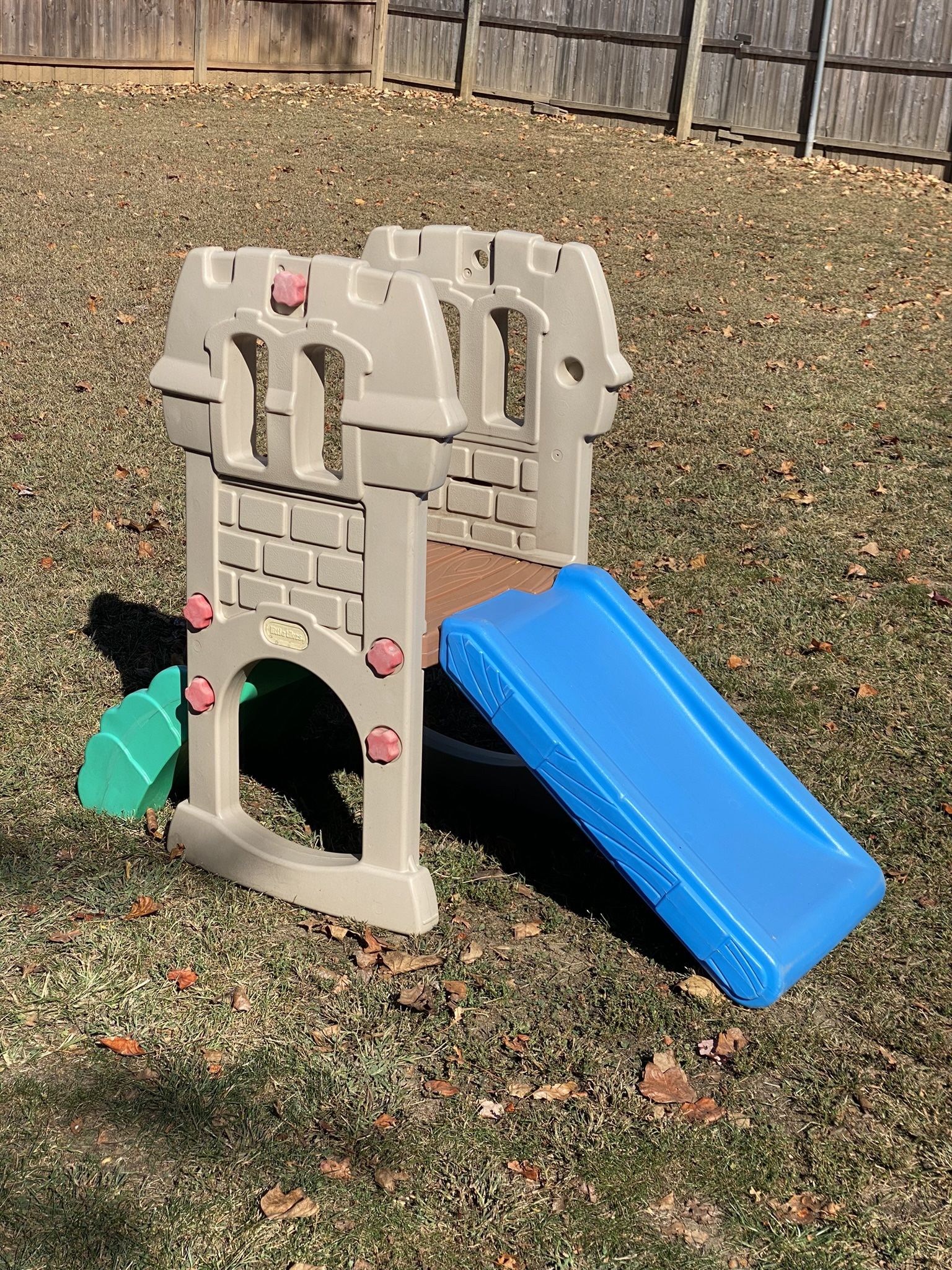 LITTLE TYKES CLIMBER CASTLE SLIDE