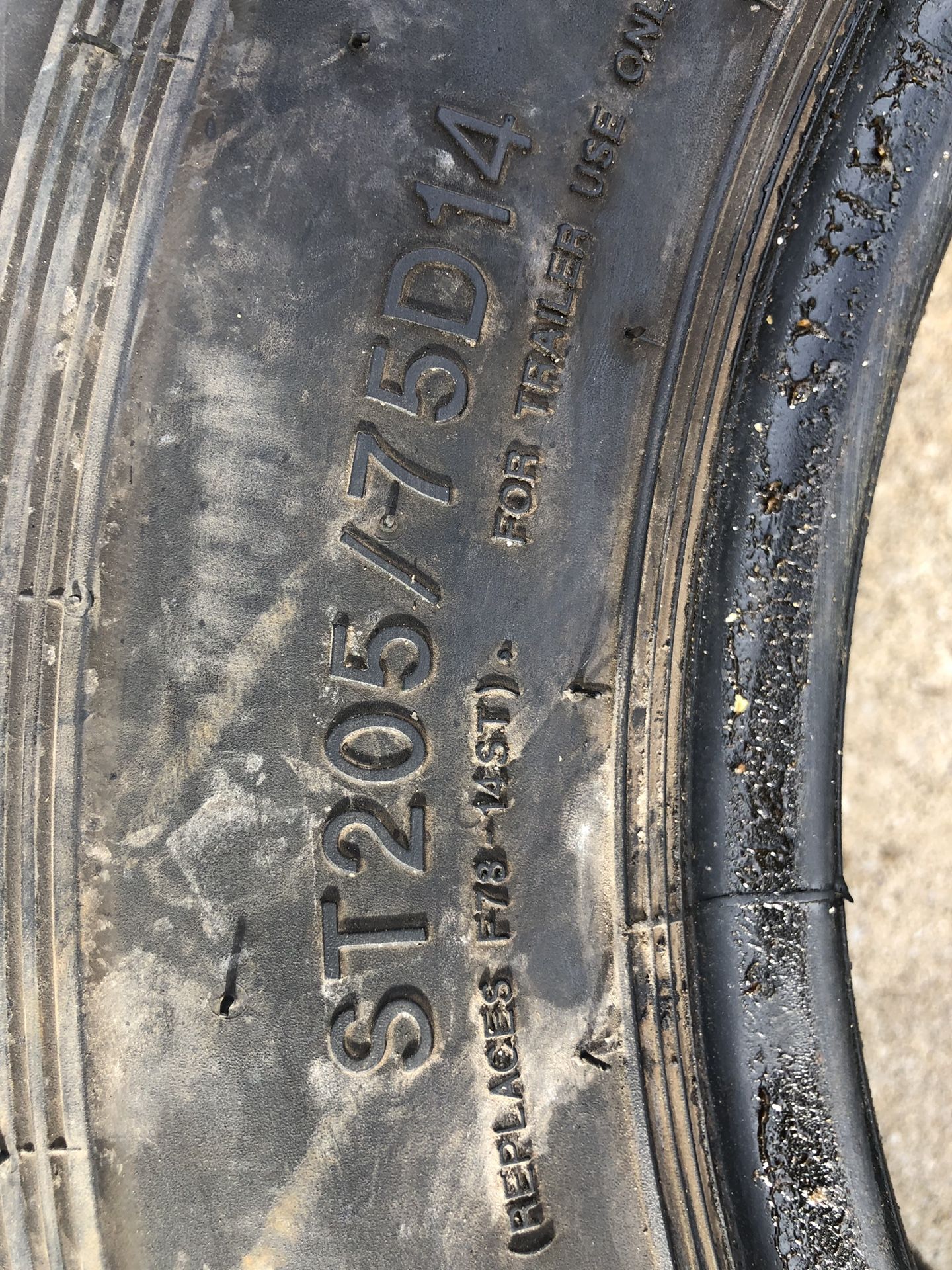 205 75 14 Carlisle trailer tire D ply