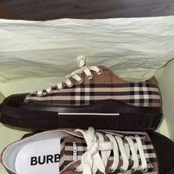 Burberry Sneakers