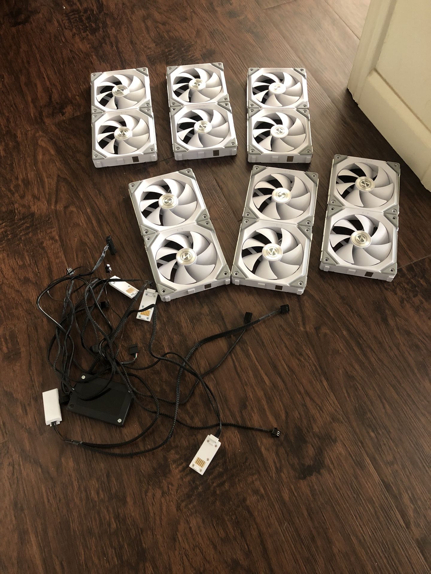 12 Fans Total 120mm RGB READ DESCRIPTION NOT SELLING SEPARATELY PICK UP ONLY NO TRADE 👉FIRM ON PRICE👈💲175 FOR All ONLY CASH 💰