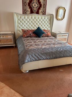 Queen Bedroom Set